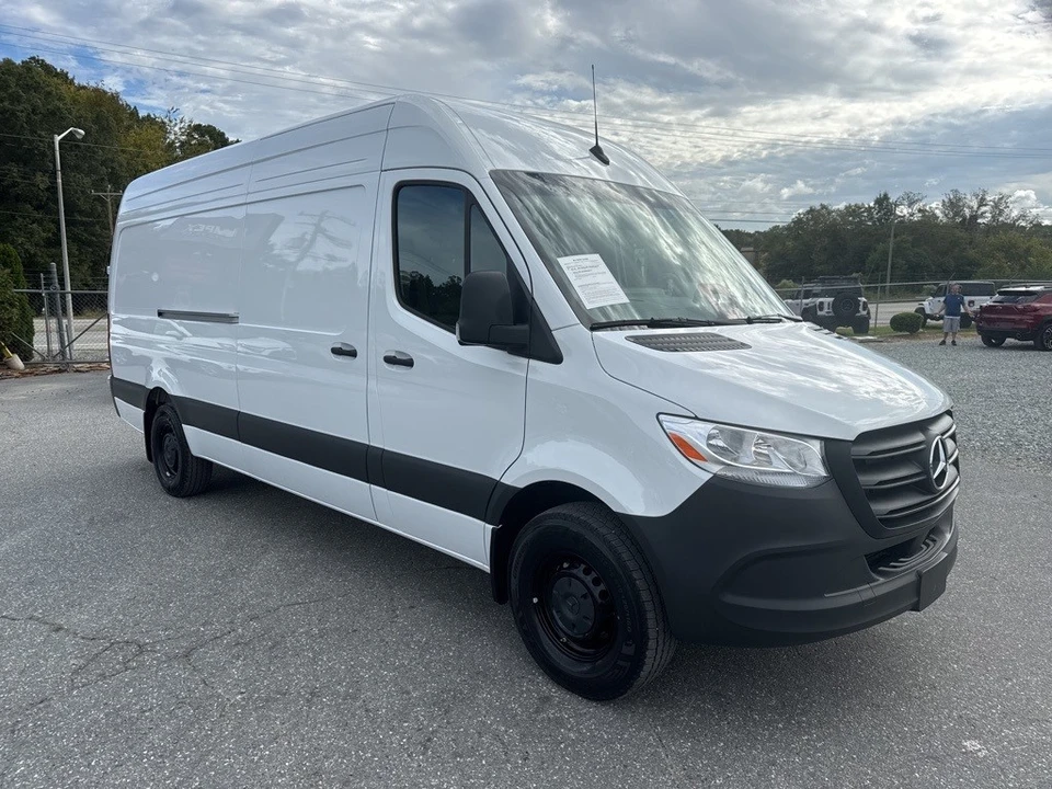2025 Mercedes-Benz VS30 Sprinter - Image 7 of 12