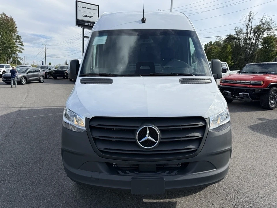 2025 Mercedes-Benz VS30 Sprinter - Image 8 of 12