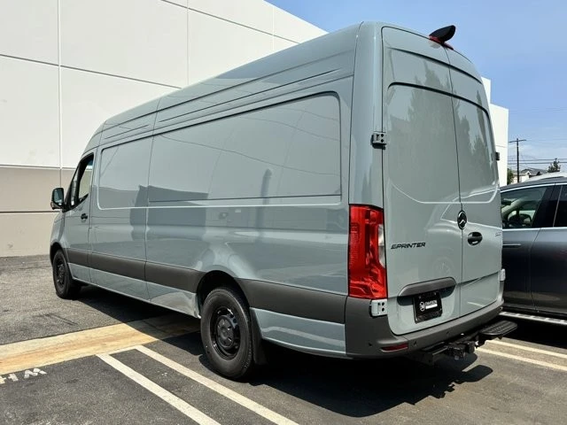 2025 Mercedes-Benz VS30 Sprinter - Image 10 of 12
