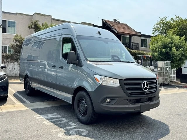 2025 Mercedes-Benz VS30 Sprinter - Image 2 of 12