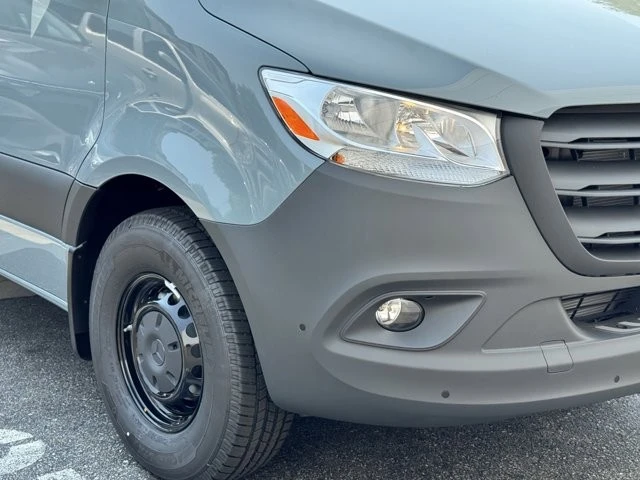 2025 Mercedes-Benz VS30 Sprinter - Image 4 of 12