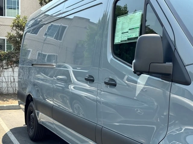 2025 Mercedes-Benz VS30 Sprinter - Image 5 of 12