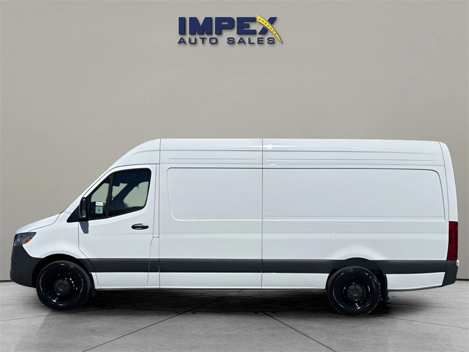 2025 Mercedes-Benz VS30 Sprinter - Image 2 of 12
