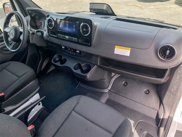 2025 Mercedes-Benz VS30 Sprinter - Image 10 of 12
