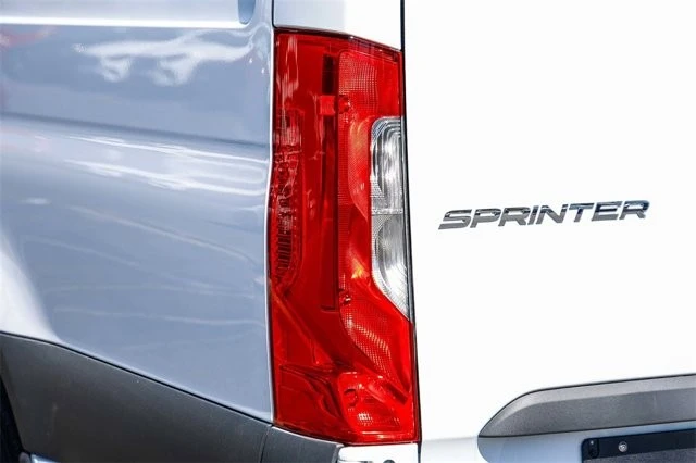 2025 Mercedes-Benz VS30 Sprinter - Image 8 of 12