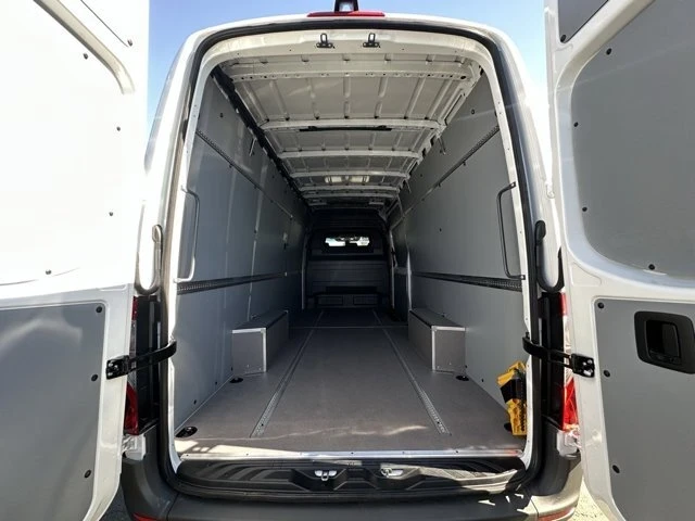 2025 Mercedes-Benz VS30 Sprinter - Image 9 of 12