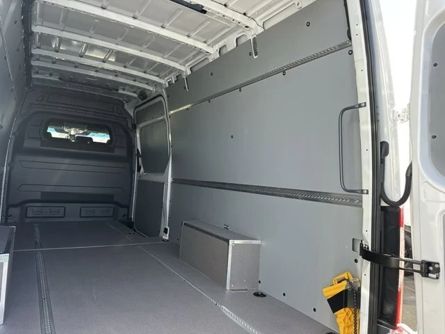 2025 Mercedes-Benz VS30 Sprinter - Image 11 of 12