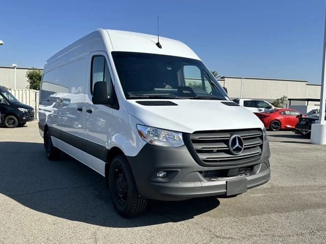 2025 Mercedes-Benz VS30 Sprinter - Image 2 of 12