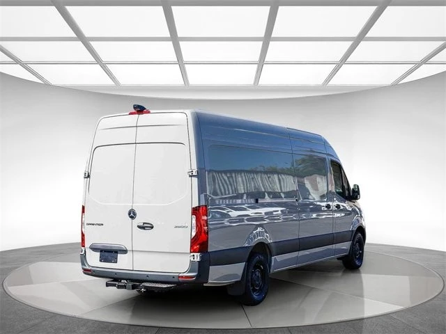 2025 Mercedes-Benz VS30 Sprinter - Image 4 of 12