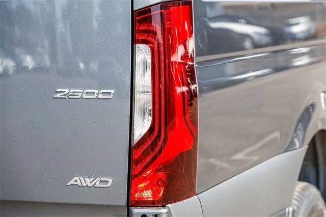 2025 Mercedes-Benz VS30 Sprinter - Image 8 of 12