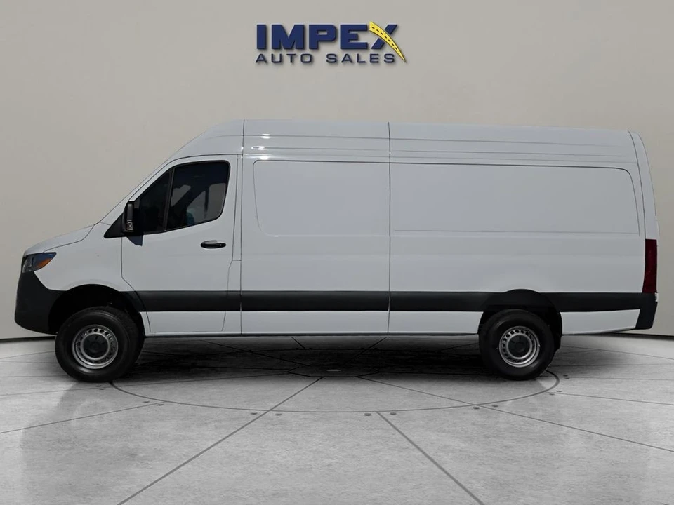 2025 Mercedes-Benz VS30 Sprinter - Image 2 of 12