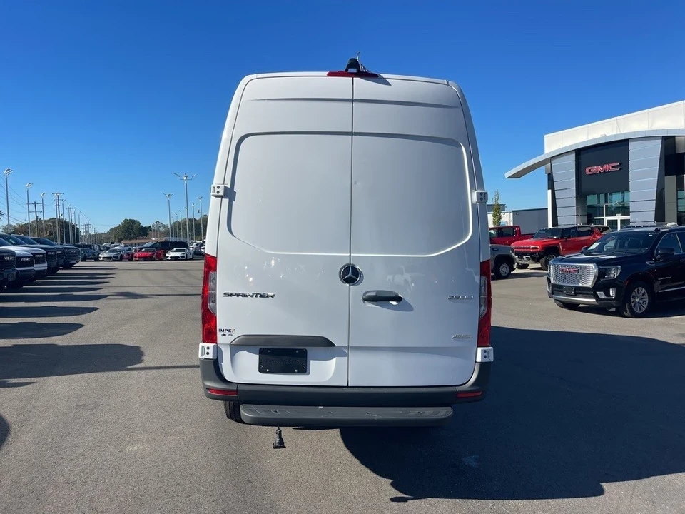 2025 Mercedes-Benz VS30 Sprinter - Image 4 of 12