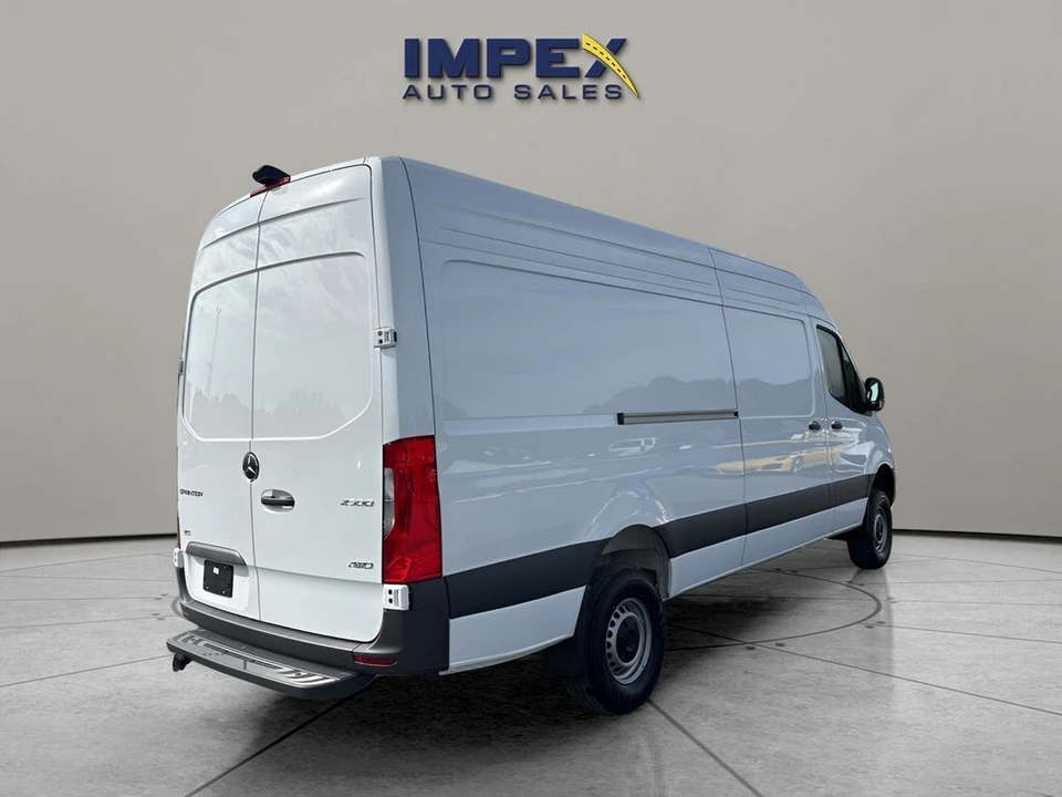 2025 Mercedes-Benz VS30 Sprinter - Image 5 of 12