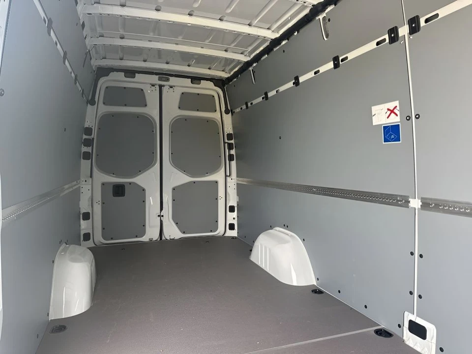 2025 Mercedes-Benz VS30 Sprinter - Image 10 of 12