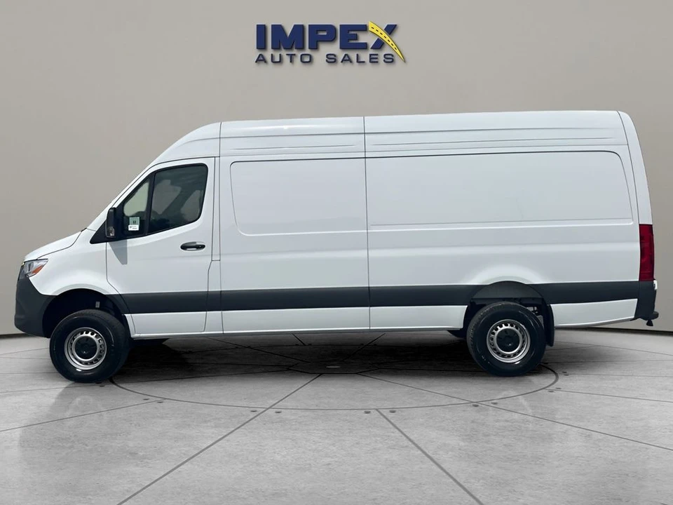 2025 Mercedes-Benz VS30 Sprinter - Image 2 of 12