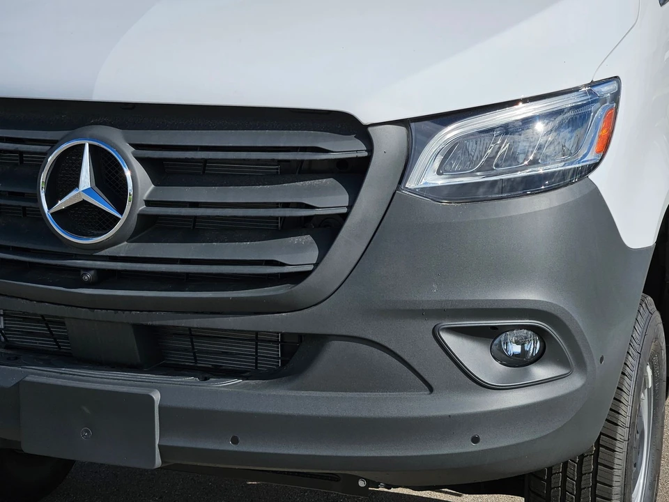 2025 Mercedes-Benz VS30 Sprinter - Image 6 of 12