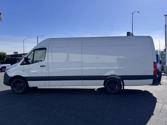 2025 Mercedes-Benz VS30 Sprinter - Image 9 of 12