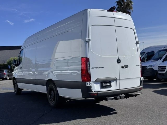 2025 Mercedes-Benz VS30 Sprinter - Image 10 of 12
