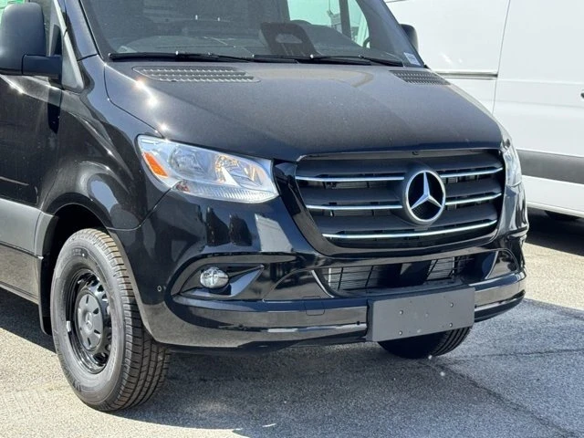 2025 Mercedes-Benz VS30 Sprinter - Image 3 of 12