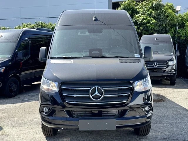 2025 Mercedes-Benz VS30 Sprinter - Image 6 of 12