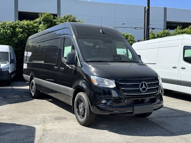 2025 Mercedes-Benz VS30 Sprinter - Image 2 of 12