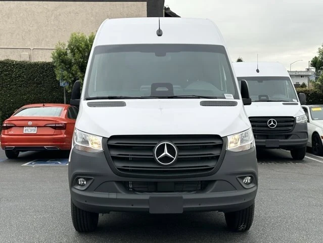 2025 Mercedes-Benz VS30 Sprinter - Image 3 of 12