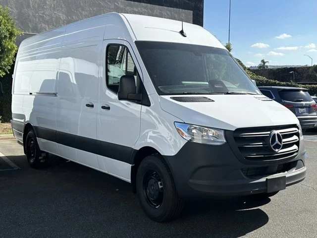 2025 Mercedes-Benz VS30 Sprinter - Image 2 of 12