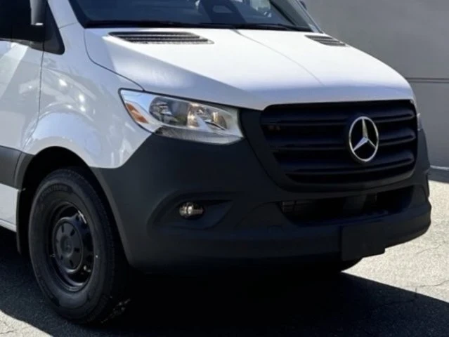 2025 Mercedes-Benz VS30 Sprinter - Image 3 of 12
