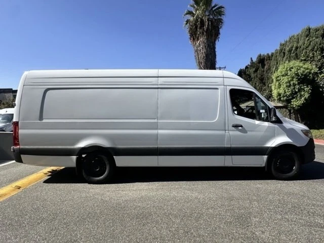 2025 Mercedes-Benz VS30 Sprinter - Image 11 of 12