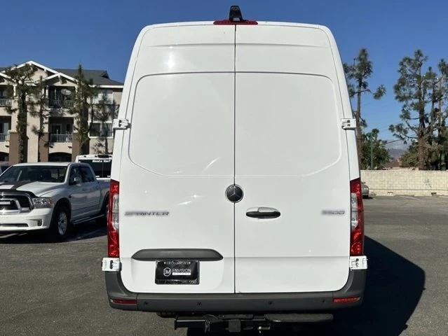 2025 Mercedes-Benz VS30 Sprinter - Image 9 of 12