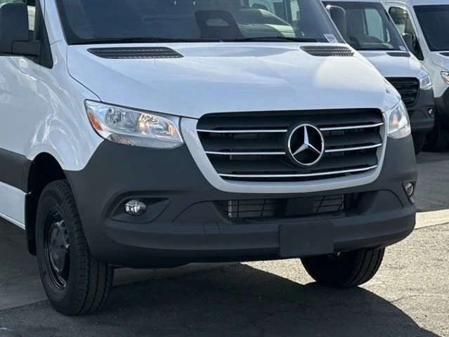 2025 Mercedes-Benz VS30 Sprinter - Image 3 of 12