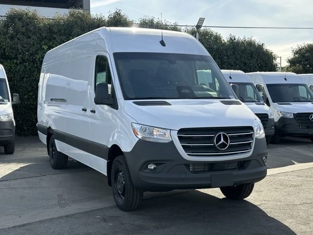 2025 Mercedes-Benz VS30 Sprinter - Image 2 of 12