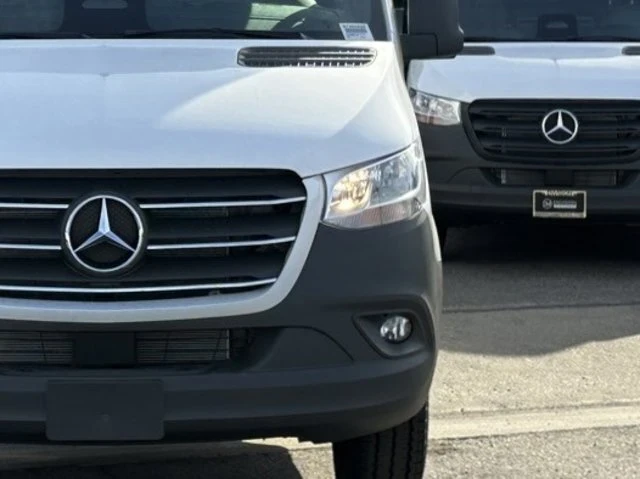 2025 Mercedes-Benz VS30 Sprinter - Image 5 of 12
