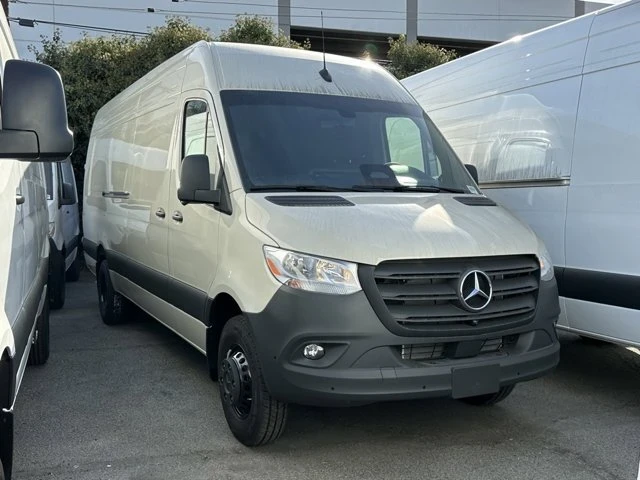 2025 Mercedes-Benz VS30 Sprinter - Image 2 of 12