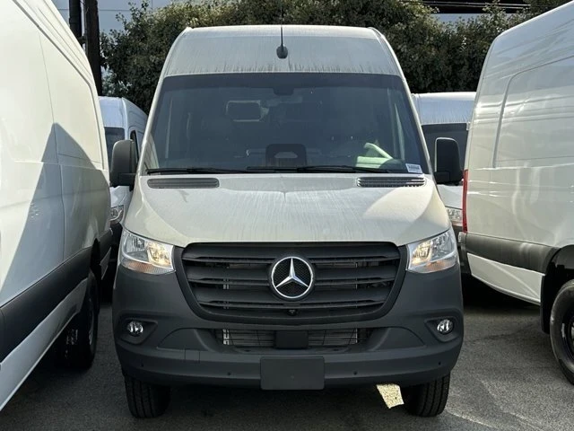 2025 Mercedes-Benz VS30 Sprinter - Image 4 of 12