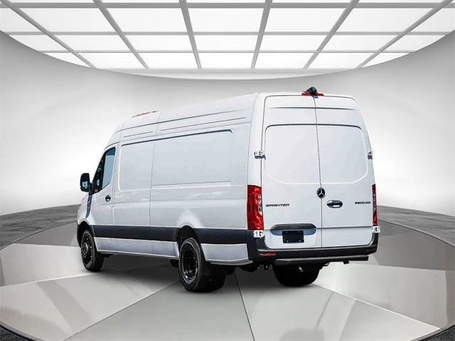 2025 Mercedes-Benz VS30 Sprinter - Image 2 of 12