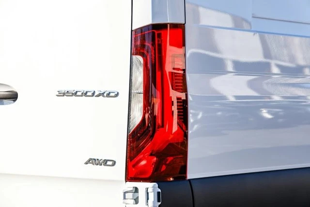 2025 Mercedes-Benz VS30 Sprinter - Image 8 of 12