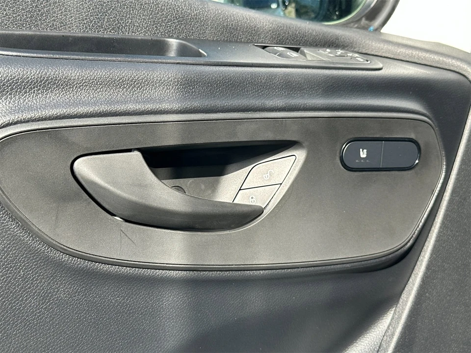 2025 Mercedes-Benz VS30 Sprinter - Image 11 of 12