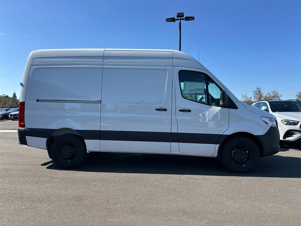 2025 Mercedes-Benz VS30 Sprinter - Image 2 of 12