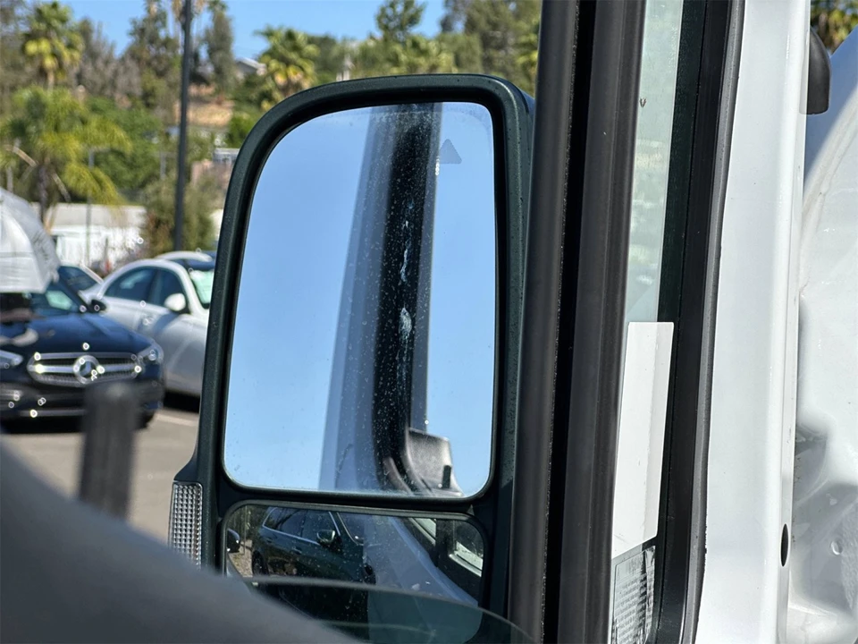 2025 Mercedes-Benz VS30 Sprinter - Image 9 of 12