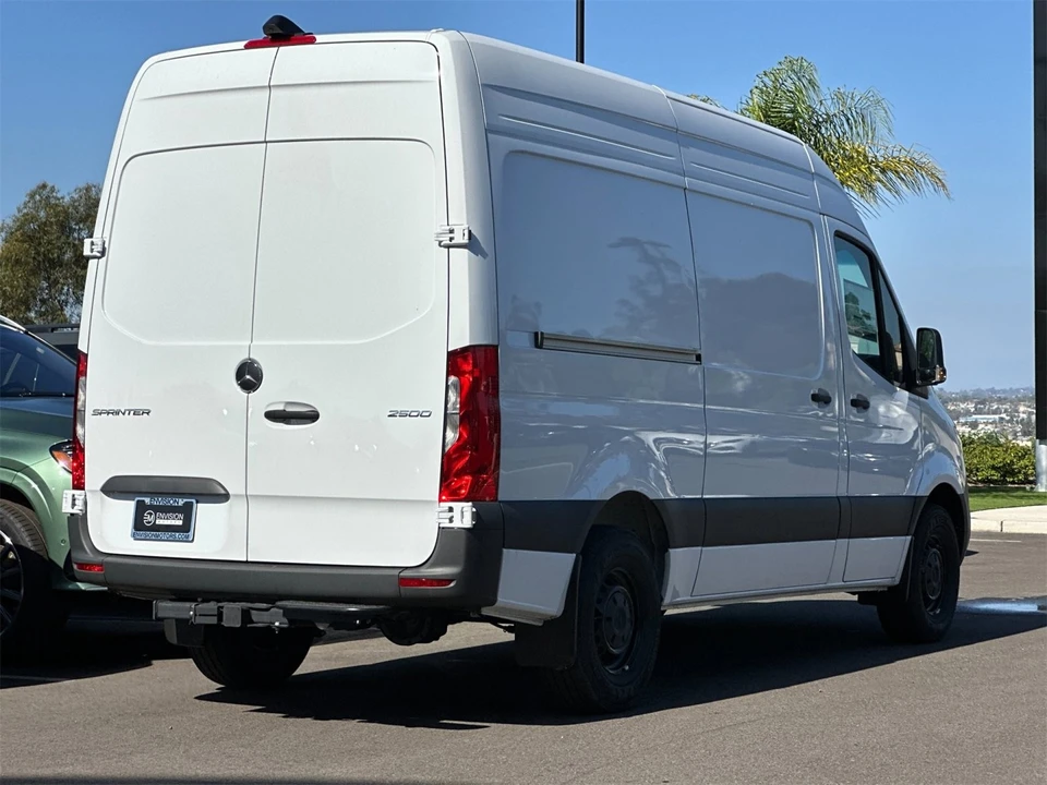 2025 Mercedes-Benz VS30 Sprinter - Image 3 of 12