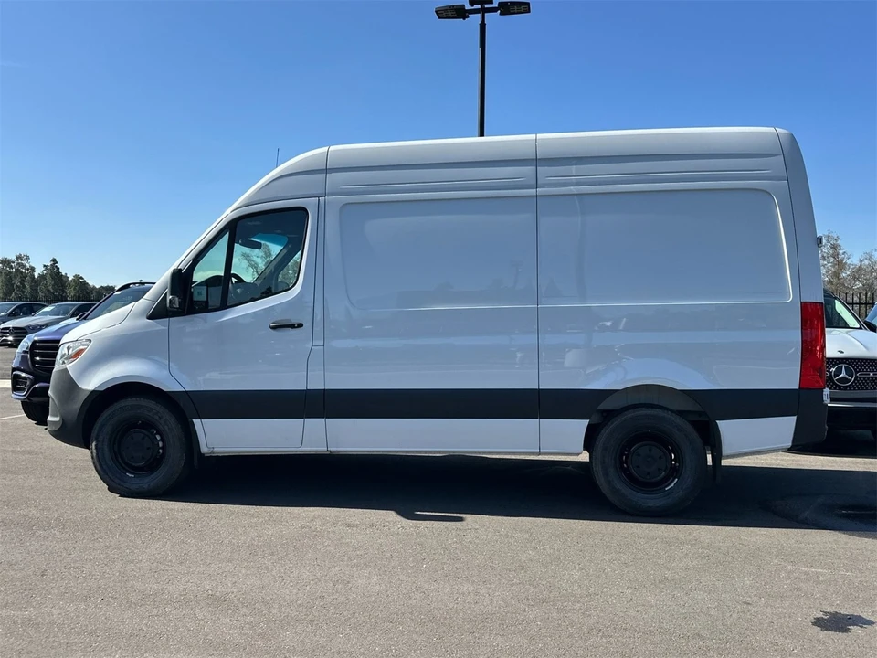 2025 Mercedes-Benz VS30 Sprinter - Image 6 of 12