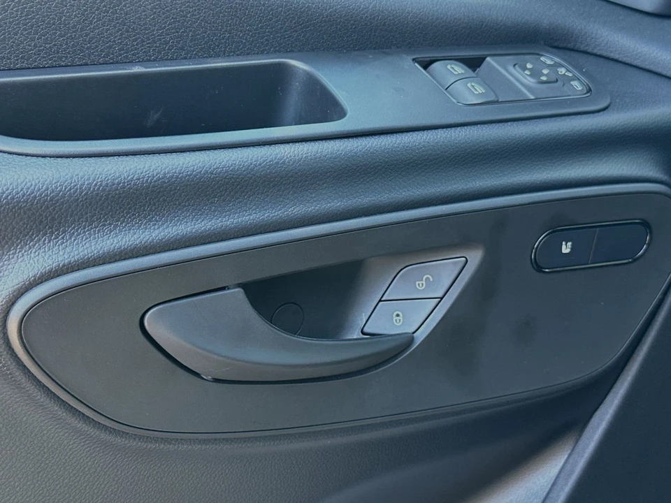 2025 Mercedes-Benz VS30 Sprinter - Image 11 of 12