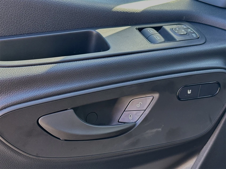 2025 Mercedes-Benz VS30 Sprinter - Image 11 of 12