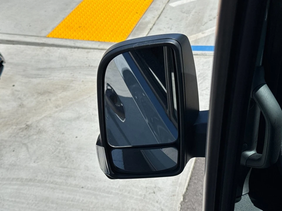 2025 Mercedes-Benz VS30 Sprinter - Image 9 of 12