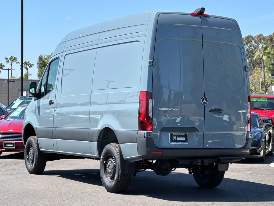 2025 Mercedes-Benz VS30 Sprinter - Image 5 of 12