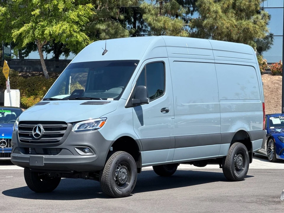 2025 Mercedes-Benz VS30 Sprinter - Image 7 of 12