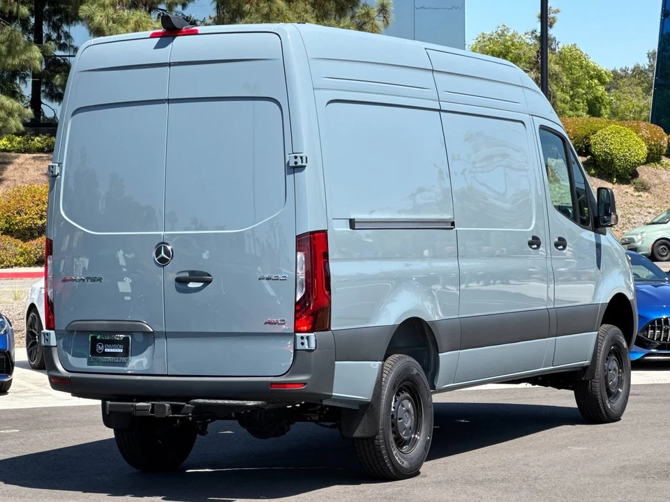 2025 Mercedes-Benz VS30 Sprinter - Image 3 of 12