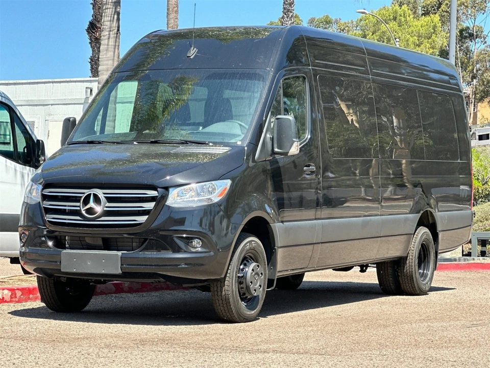 2025 Mercedes-Benz VS30 Sprinter - Image 7 of 12