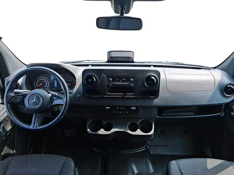 2025 Mercedes-Benz VS30 Sprinter - Image 9 of 16